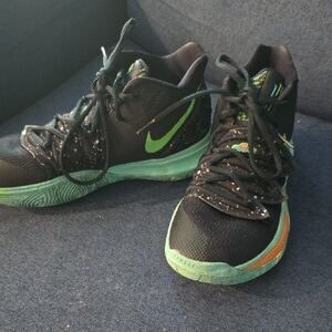 Nike Kyrie UFO Basketball Sneakers in Navy, Green and Orange